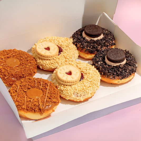 THE BISCUIT BOX